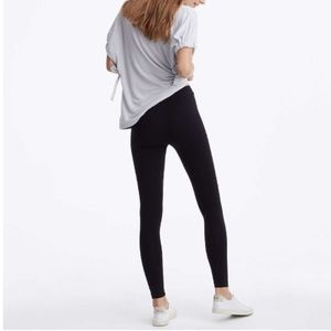 Lou & Grey Essential Leggings